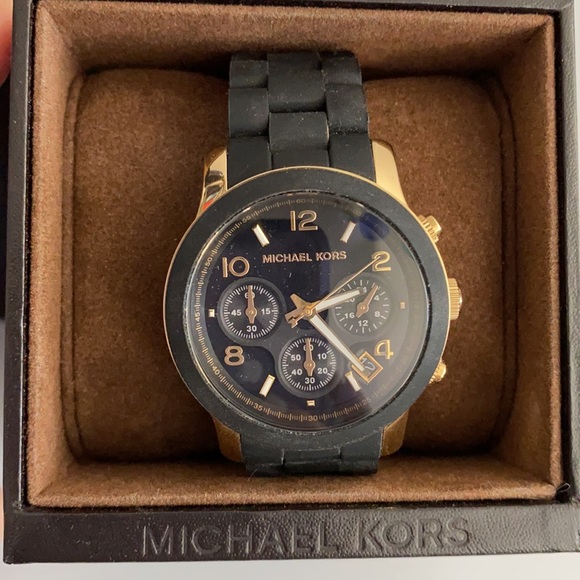 Michael Kors Black Catwalk MK5191 wristwatches womens quartz - Picture 5 of 8